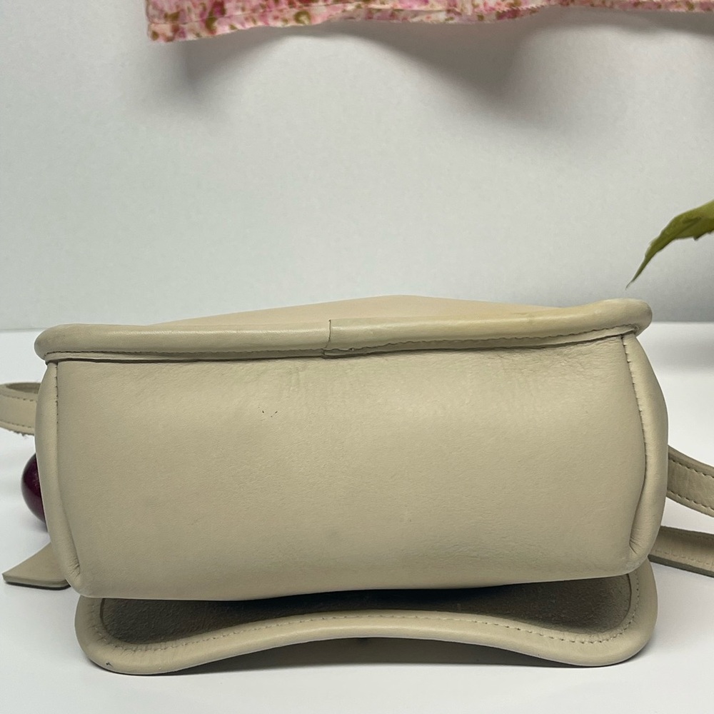 Vintage Coach Turn-lock Companion Flap, 9076 Crossbody Bag - Picture 10 of 14